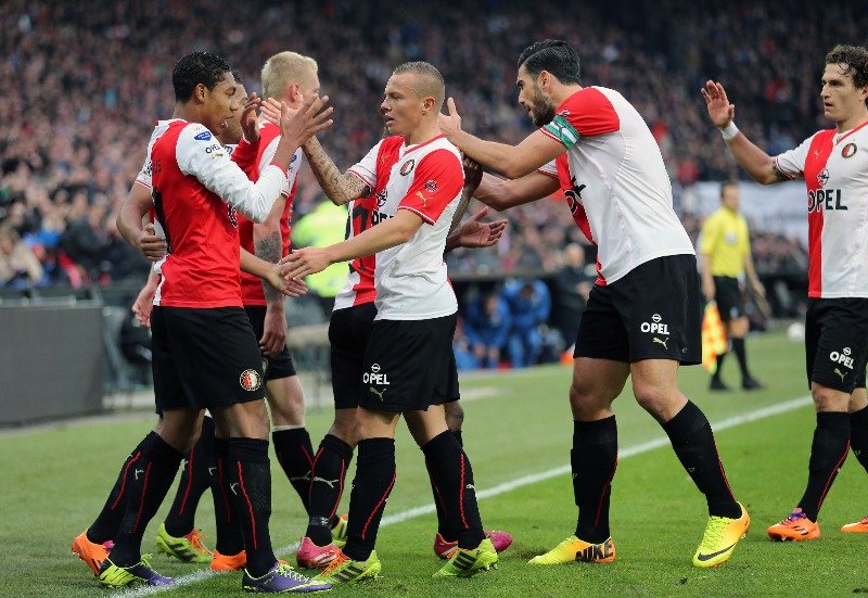 Feyenoord boekt cruciale zege op PSV