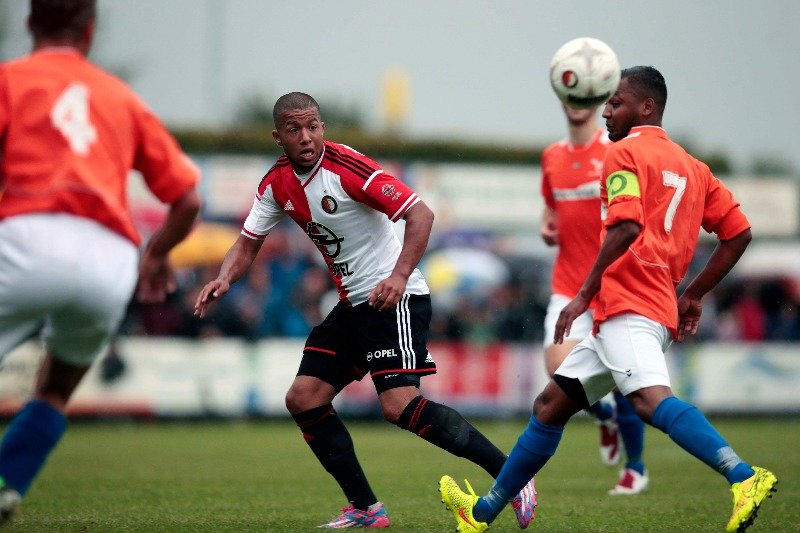 Feyenoord start trainingskamp met ruime overwinning